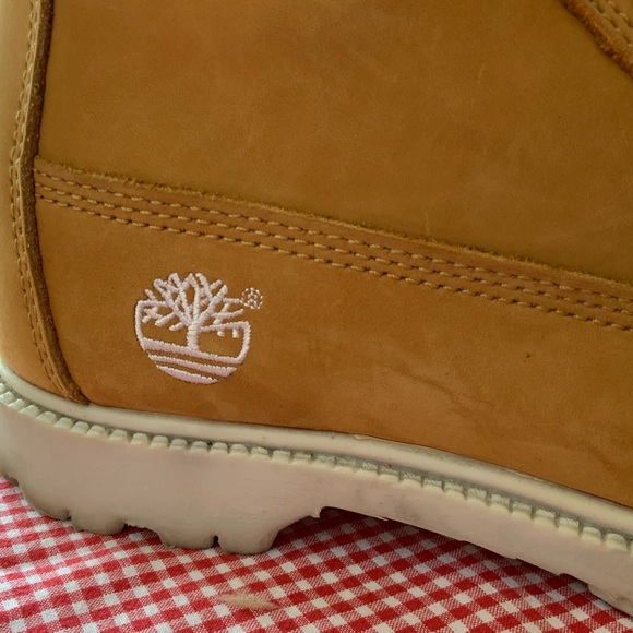 Womens Timberland Nellie Buckskin Boots Sherpa Lined sz 7.5M - Picture 3 of 5